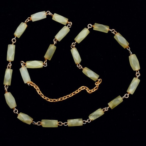 Long Green Serpentine Gem Necklace with silver chain - Picture 2 of 5